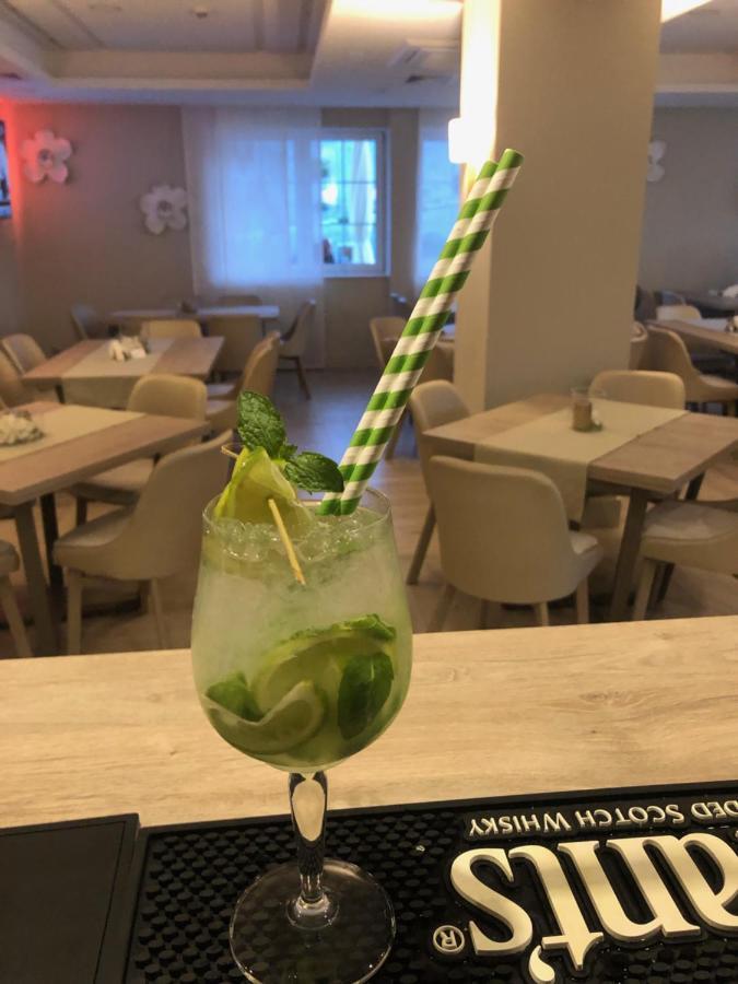 Skalka Zieleniec Hotel Duszniki Zdroj Luaran gambar